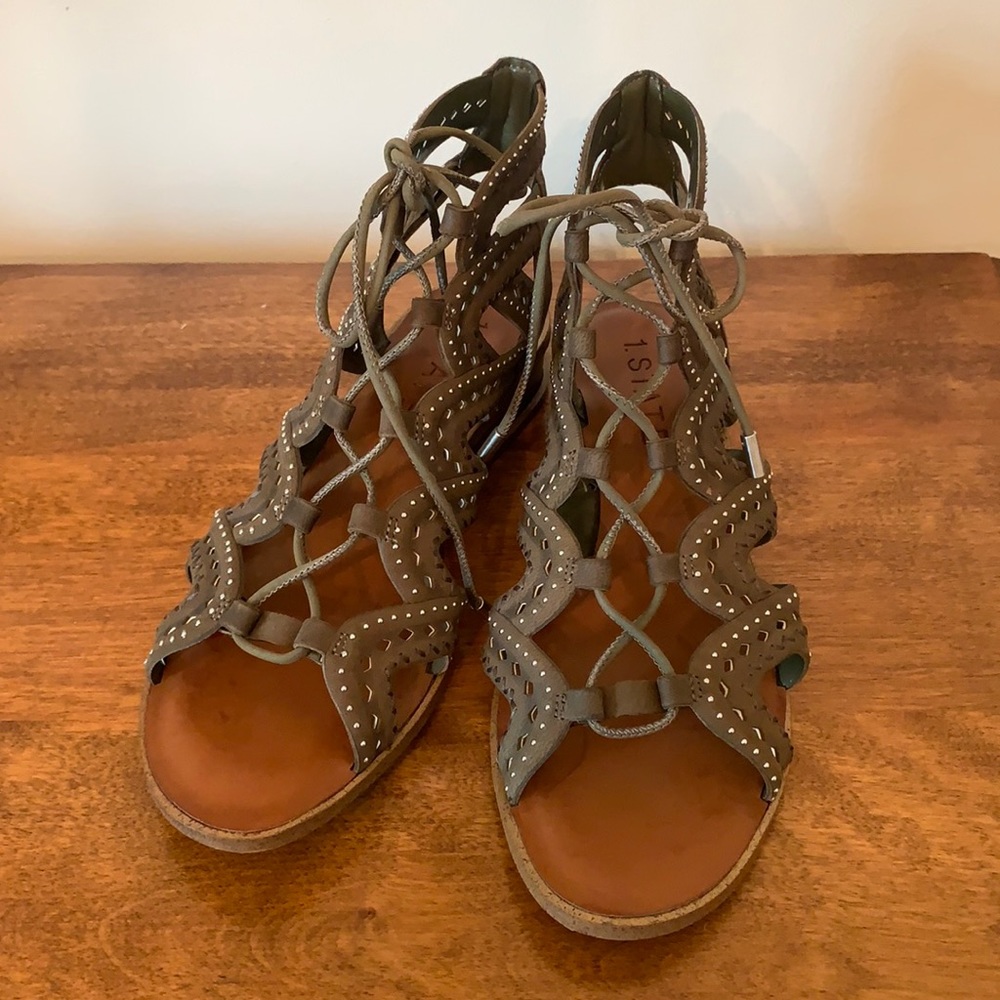 Women's Lace-Up Gladiator Sandals - Olive Brown